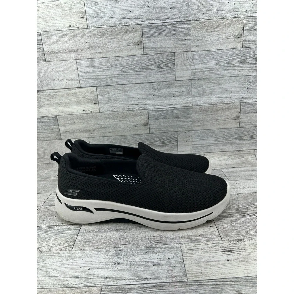 Skechers Women's Black Arch Fit Air Cooled Slip‎ On Sneakers Shoes Size 9
